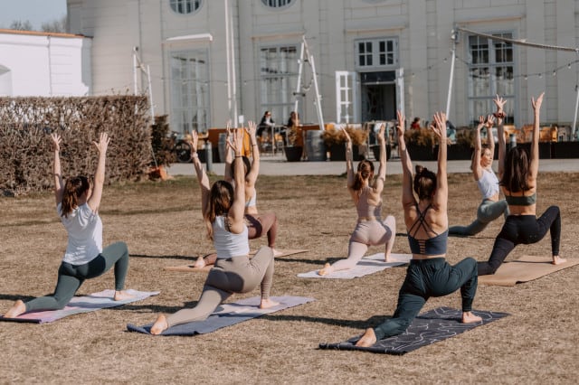 Yoga und Brunch im Augarten mit The Wyld Thing und Sperling im Augarten (c) The Wyld Thing